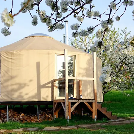 Romanticka Jurta S Wellness Pohoda Relax Mlada Boleslav Exterior photo